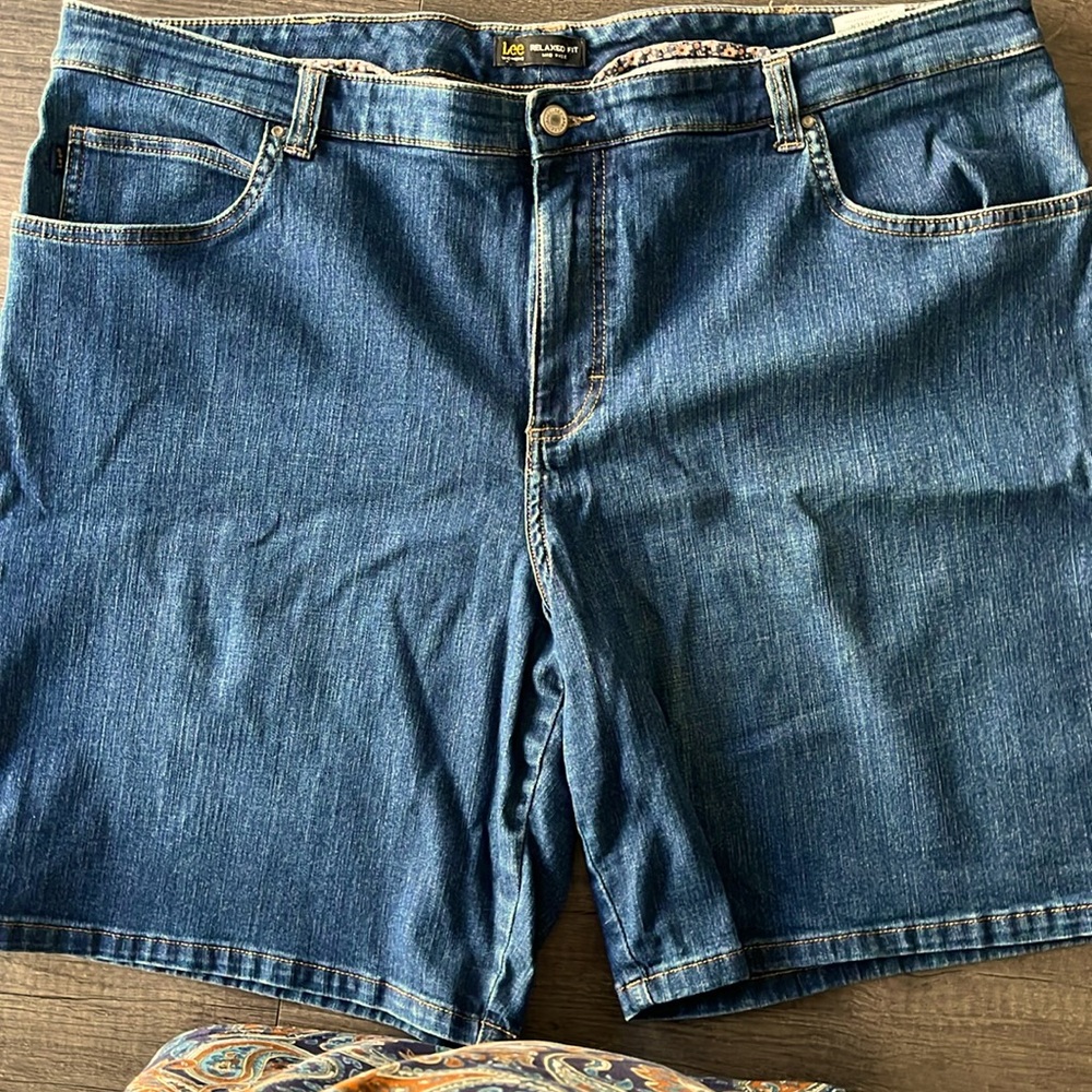 Women’s 22W denim shorts